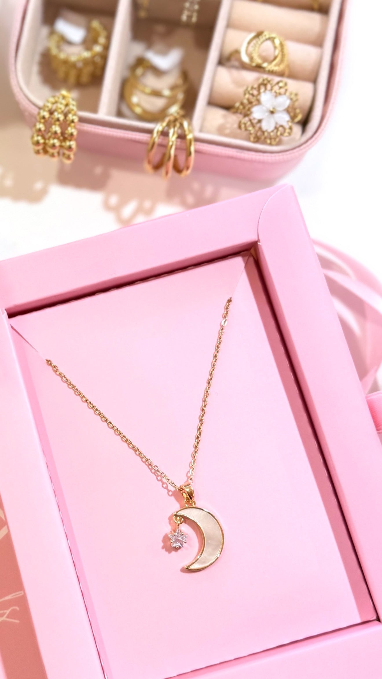 Colar Lua em Madrepérola